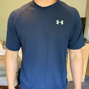 Men’s Under Armour breathable shirt